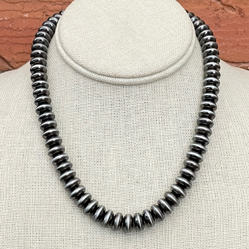 16.5 inch Navajo Style Pearl Saucer Necklace
